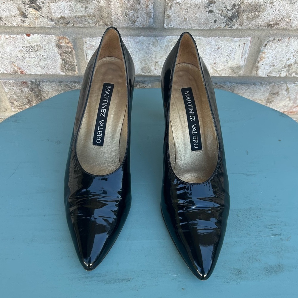 Vintage Martinez Valero Black Patent Leather Pointed Toe Pumps 8.5 AA